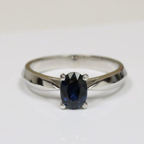 Blue Sapphire Ring, 14K White Gold Solitaire Ring for Women in 6.75 Ring Size | 0.92ct