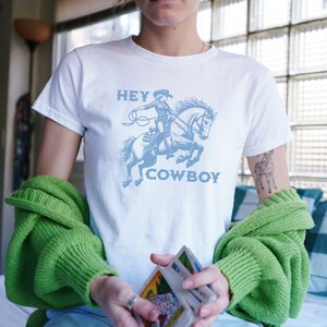 Hey Cowboy Baby Tee, Western Baby Tee, Western Shirt, Cowgirl Shirt, Country Girl Shirt, Coastal Cowgirl, Graphic Baby Tee y2k Baby tee, 90s