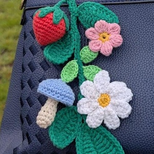 Crochet Pattern Keychain: Summer, Spring. PDF in English (US). Amigurumi decoration