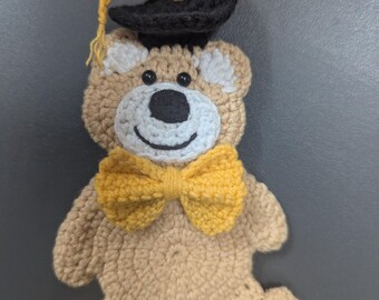 Modèle au crochet ours de remise des diplômes, PDF ours en peluche Amigurumi (termes américains), idée cadeau pour diplômé universitaire, jouet classe de 2026, jouet de poche facile