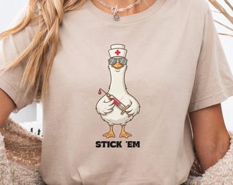 T-shirt Stick 'Em pour oie pour phlébotomie, chemise de technicien de laboratoire, cadeau de remise des diplômes de phlébotomie, chemise pour phlébotomiste, oie pour phlébotomie