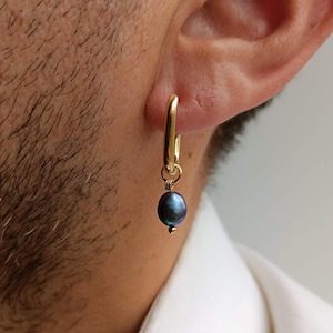 Mens single black pearl earring,Gold small huggie hoops earring,Real pearl square hoop earring,Mens gold single dangle pearl earring