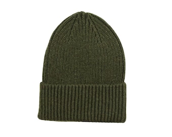 Olijfgroene gebreide beanie: uniseks wolmix wintermuts met omslag