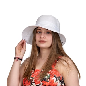 White Straw Sun Hat: Wide Brim, Foldable Beach Hat