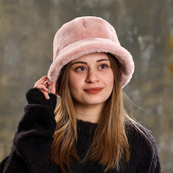 Pink Faux Fur Bucket Hat: Plush Winter Fashion - Etsy display picture 2