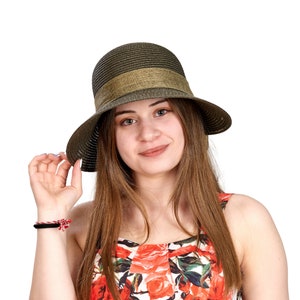 Green Straw Sun Hat: Wide Brim, Lace Style, Foldable Boho Beach Hat.
