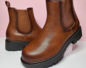 Pull On Leather Chelsea Boots with Cosy Lining (Brown)