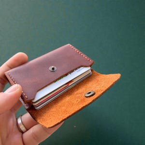 レザーカードホルダー：ハンドメイドミニウォレット