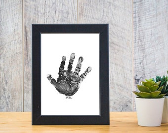 Baby Footprint kit - Inkless print kit hand and footprint - take lovely footprint and handprint safe