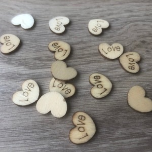 Baby Shower Confetti Decorazioni da tavola - Cuori di legno per battesimo - Abbellimenti per bambini - Festa di rivelazione del genere