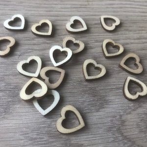 Decoraciones de mesa de confeti de boda - Corazones de madera de bautizo - Adornos para bebés - Fiesta de revelación de género