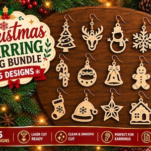 Peut inclure: Une collection de 15 modèles de boucles d'oreilles en bois clair sur le thème de Noël, incluant un sapin, un renne, un bonhomme de neige, un flocon, un cadeau, une canne, une boule, une cloche, un bonhomme en pain d'épice, un pingouin, une chaussette, un bonnet, une étoile, une maison et un casse-noisette.