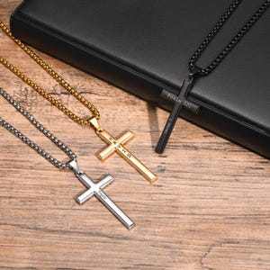 Collar de cruz personalizado, colgante con nombre y fecha, collar religioso de acero inoxidable, regalos para cristianos, joyería minimalista
