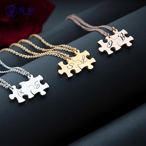Collar con rompecabezas grabado con láser y fuente elegante, colgante con letra inicial personalizada, juego de rompecabezas para parejas combinables, temática de amor