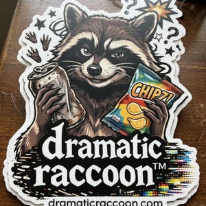 Pegatina Dramatic Raccoon™ PNG / Meme divertido de mapache / Descarga digital Relatable Chaos™ / Diseño de pegatina imprimible