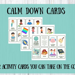 Może przedstawiać: Zestaw 22 kolorowych kart z ilustracjami i tekstem, na kt&oacute;rych widnieje napis "Calm Down Cards" i "22 Activity Cards You Can Take On The Go". Karty przedstawiają takie aktywności jak dmuchanie baniek mydlanych, zabawa w fidgety, czytanie, wyszukiwanie sł&oacute;w, słuchanie kojącej muzyki, malowanie, rysowanie, ćwiczenia i słuchanie Biblii.