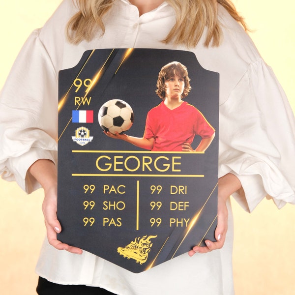 Carte FIFA personnalisée - Carte de football personnalisée Ultimate Team | Tailles A5-A4-A3 – Imprimé UV, cadeau idéal pour les fans de football, petit ami, papa, fils.