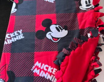 Minnie & Mickey Buffalo Plaid No Sew Fleece Blanket