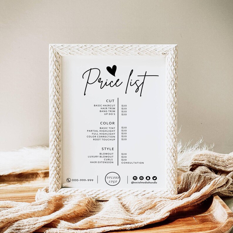Op de afbeelding: Een witte lijst met prijzen voor een kapsalon met een hartje en de tekst "Price list". De lijst bevat diensten zoals knippen, trimmen, kleuren, highlights, f&ouml;hnen en haarverlenging met de prijzen naast elke dienst.