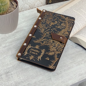 Journal en bois enveloppé, journal intime monogramme personnalisé, carnet de notes carte de la Terre du Milieu, journal intime monogramme personnalisé