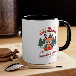 Taza de café con acento retro Tis the Season de 11 oz, divertida taza de café navideña, taza festiva, Navidad retro, divertida taza navideña, regalo para las fiestas.