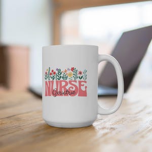 Caneca de enfermeira geriátrica, presente de enfermagem, agradecimento à enfermeira, xícara de café, presente para profissional de saúde, caneca profissional médica, caneca de enfermeira, presente de enfermeira