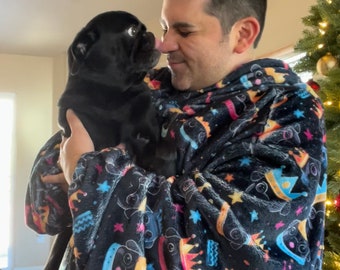 Royal Black Mops Kuscheliger Hoodie für Mops-Liebhaber Kuscheliger Hoodie Geschenk für Hundeliebhaber Kuscheliger Hoodie von Mops-Liebhaber Geschenk Kuscheliger Hoodie von Möpse