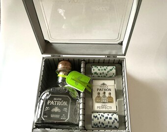 Patron Silver Tequila Poker Set, Metal Display Case, New Cards 