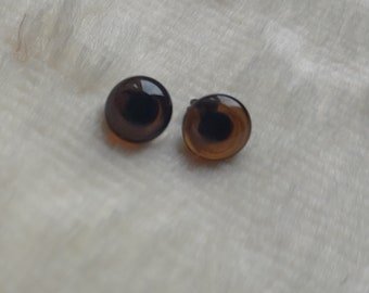 One Pair of approx 7mm Brown Glass Eyes (brown01)