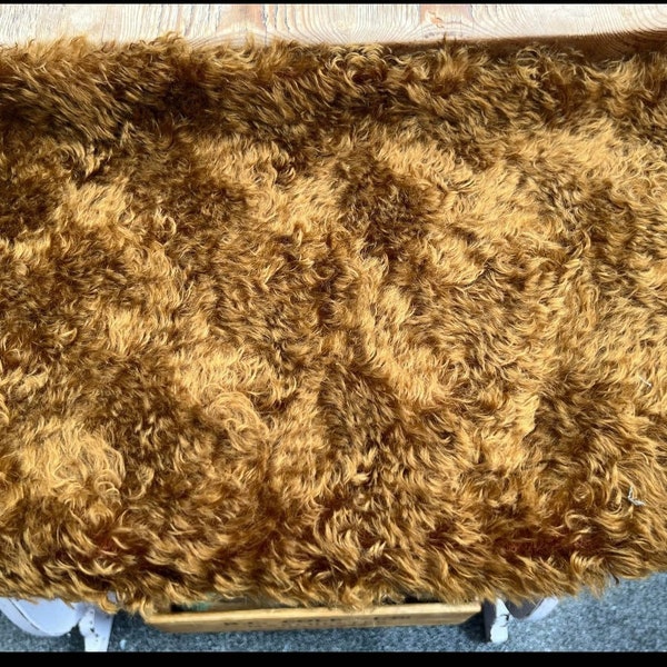 45 x 20 cm Left Over Schulte Mohair, About 18 mm Pile Slight Curly Wavy Pile