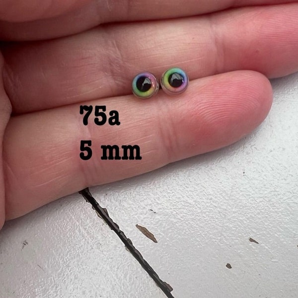 One Pair Of  Beautiful Glass Eyes On  Metal Loop 5mm Rainbow (75a)