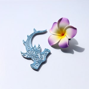 3D Hawaiian Hammerhead Shark Car Emblem – Polynesian Tribal Ocean Art Decal (Magnetic or Adhesive)