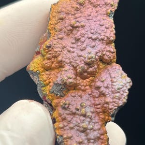29g Pink Bubbly Rainbow Iridscent Hematite on Botryoidal Goethite and Turgite