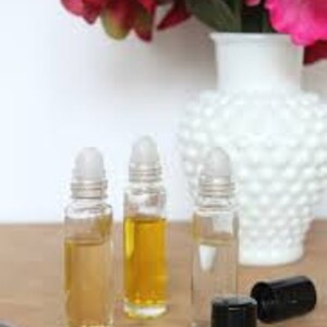 Raw Beautyのロールオンフレグランスオイル