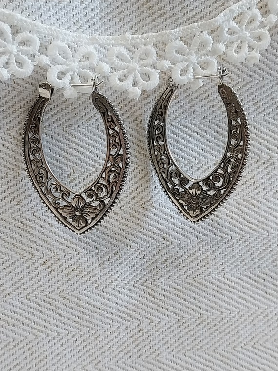 Hoop Earrings Silver Flowers Ornate Bali Oblong C… - image 4