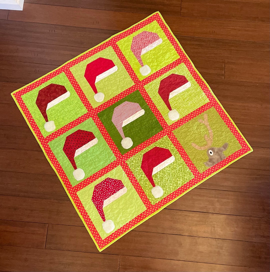 Grinch Quilt Green Baby Christmas Quilt Max Dog Santa Hat Etsy