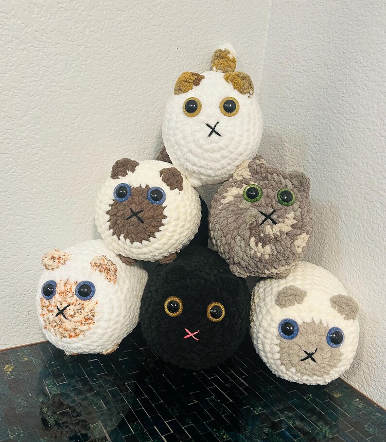 Peluche de gato de pan hecho a mano – Ojos personalizables imagen 4