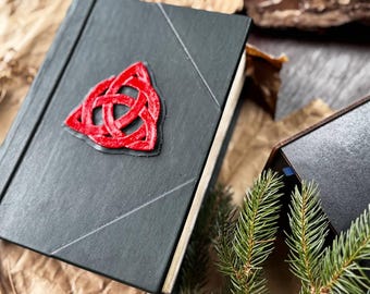 The Book of Shadows Charmed Halliwell Triquetra