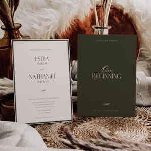 Könnte beinhalten: Zwei Hochzeitseinladungskarten. Eine ist weiß mit einem dunkelgrünen Rand und den Namen "LYDIA WRIGHT" und "NATHANIEL SULLIVAN". Die andere ist dunkelgrün mit den Worten "Our BEGINNING". Beide Karten haben elegante, minimalistische Designs.