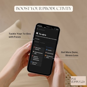 Pode incluir: A tela de um smartphone mostra um aplicativo de lista de tarefas com o t&iacute;tulo "To-do's". O aplicativo lista v&aacute;rias tarefas como "Pick up Dry Cleaning", "Replace bedroom LEDs", "Schedule Hairdresser Appointment" e "Buy a new vacuum". O texto "Get More Done, Stress Less" &eacute; exibido abaixo do telefone.