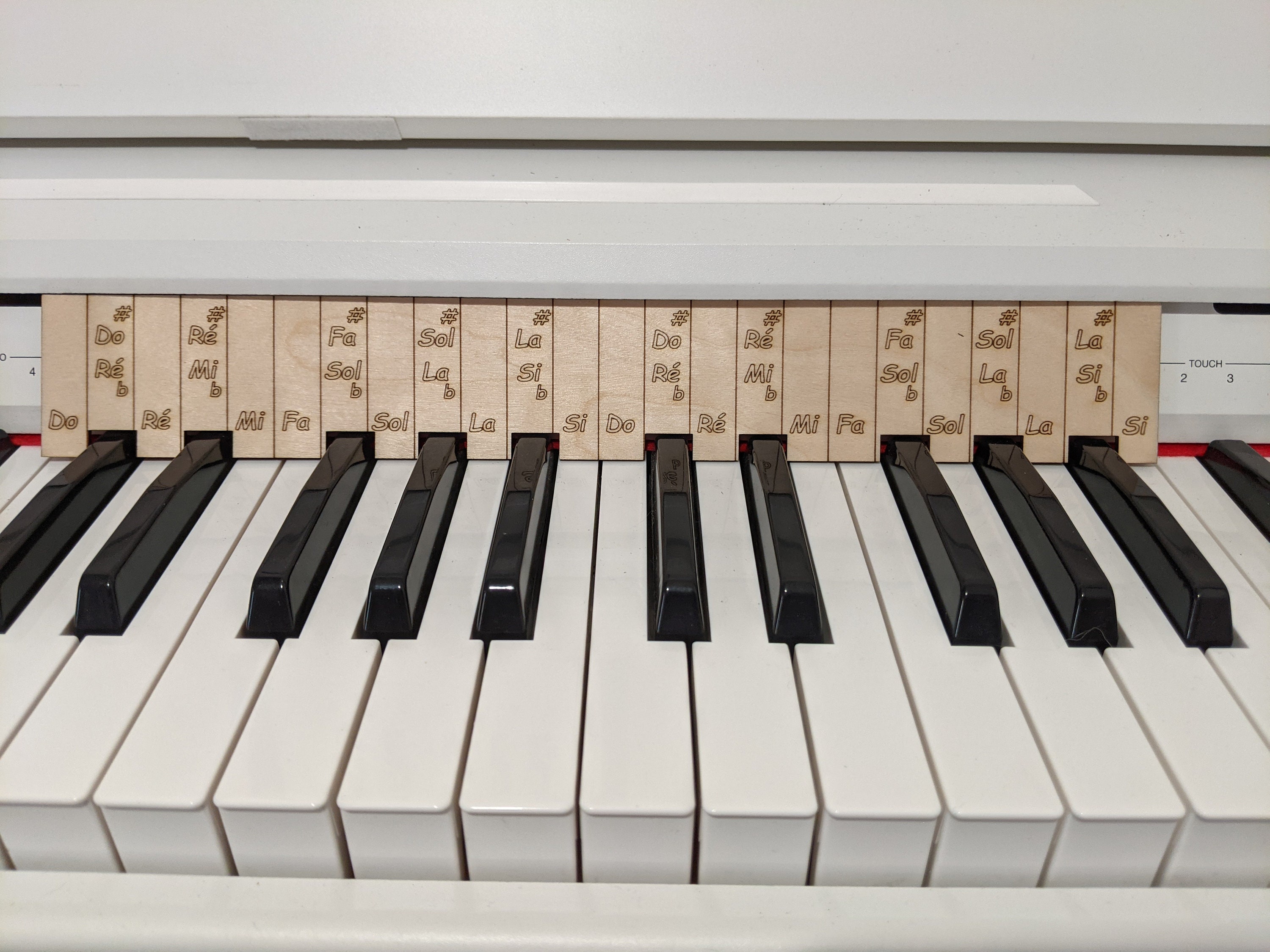 Acheter Tableau des accords de piano 88 touches 1:1 impression claire  débutant Piano doigt pratique clavier Guide aide pédagogique tableau des  touches