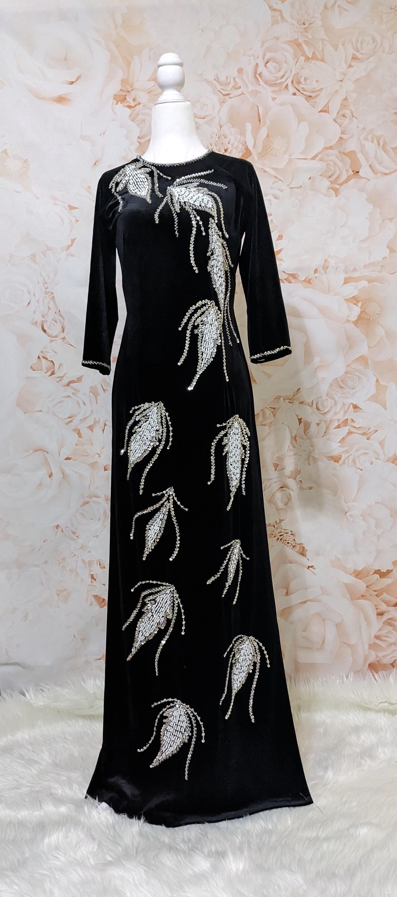 Ao Dai M Nhung Tuyết đính cườm & pha lê trắng kèm quần / Black Velvet Ao Dai with beads, crystals embellished, Pants Included