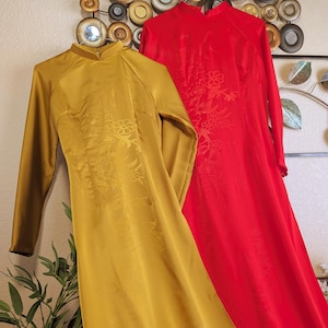 Áo Dài Lụa Mã Não 4D Hoa Xuân, không kèm quần / Traditional Diamond Silk 4d Vietnamese Dress, Top Only