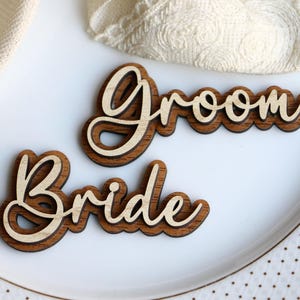 Etiquettes pour décor de lieu de mariage rustique | Marque-places | Décoration de table de mariage rustique | Couvert en bois 3D | Étiquettes de nom de Pâques