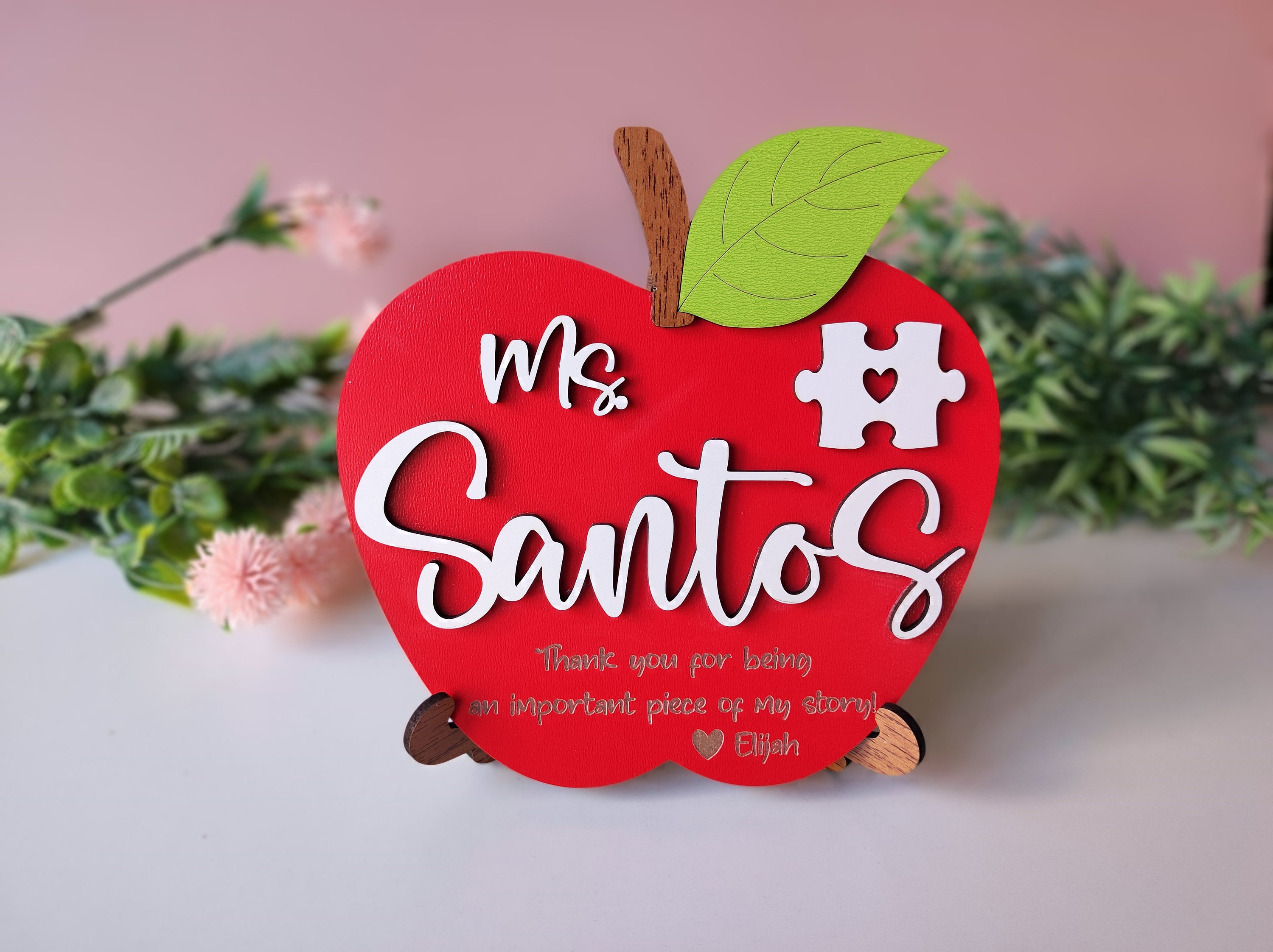 Personalized Teacher Apple Name Sign: Teacher's Appreciation Week Gift ...