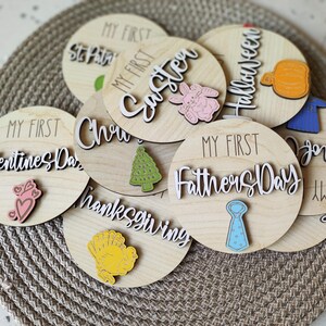 Baby First Holiday Milestone Discs | 3D Holiday Milestone  | Personalized Baby Photo Props | New Mom Gift | Baby Shower Gift | Newborn Gift