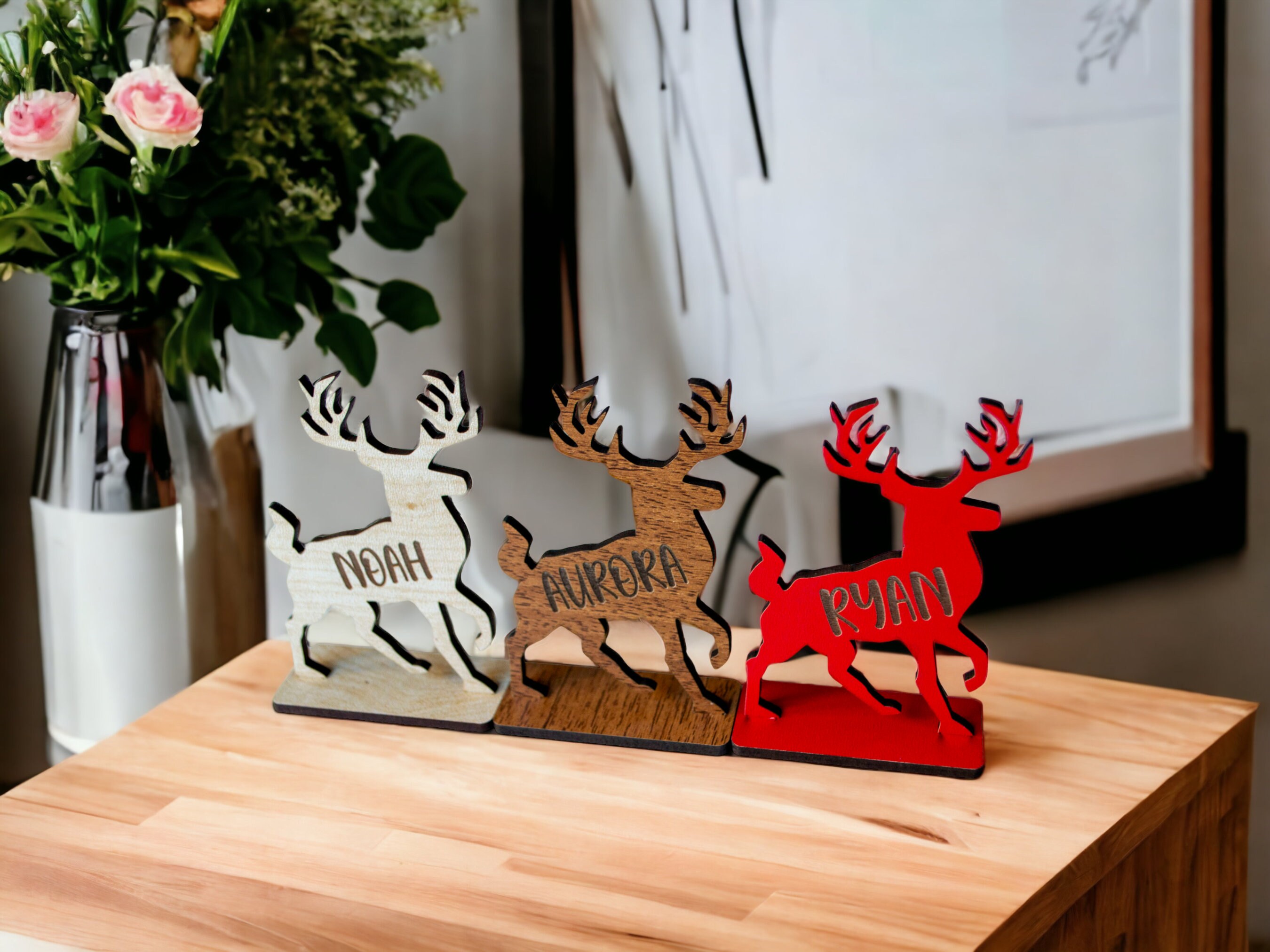 place-settings-name-tags-freestanding-reindeer-name-card-luxury