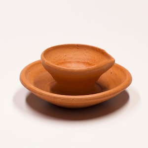 Handmade Small Clay Oil Lamp | Sri Lankan Pottery | Rustic Home Decor | 10 Free Wicks Included | Small Oil Lamp for Home, Alter or Decor