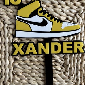 Personalisierter Sneaker Cake Topper