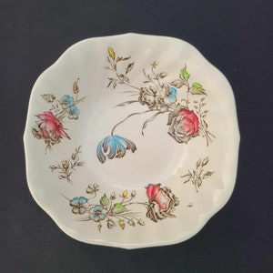 Johnson Brothers &quot;Day in June&quot; small Serving / Dessert Bowl